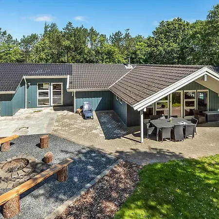 4 Bedroom Stunning In Oksbol Prázdninový dům Ovtrup