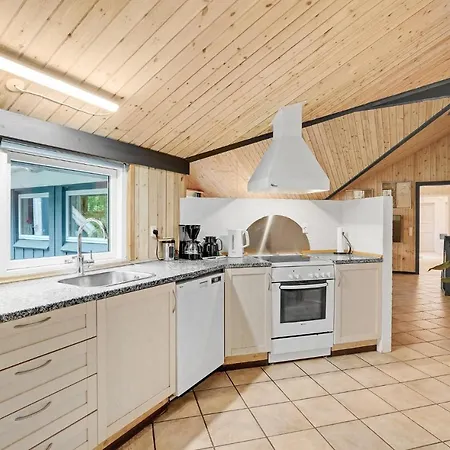 4 Bedroom Stunning In Oksbol Prázdninový dům *