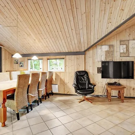 4 Bedroom Stunning In Oksbol Prázdninový dům *